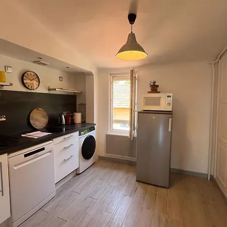 Charming 3 Of 50 M2 Located In Апартаменты *