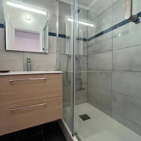 Charming 3 Of 50 M2 Located In *