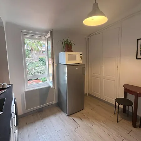 Charming 3 Of 50 M2 Located In * Hyères