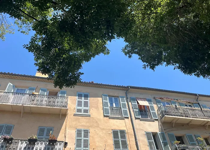 Charming 3 Of 50 M2 Located In * Hyères