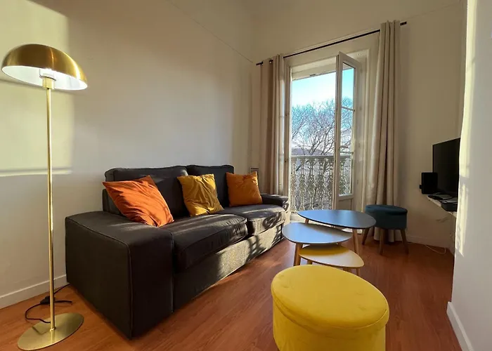 Charming 3 Of 50 M2 Located In Hyères