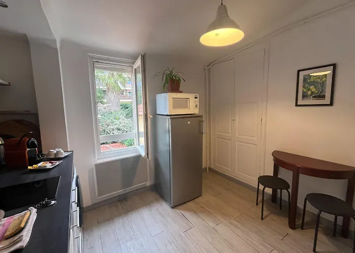 Charming 3 Of 50 M2 Located In * Hyères